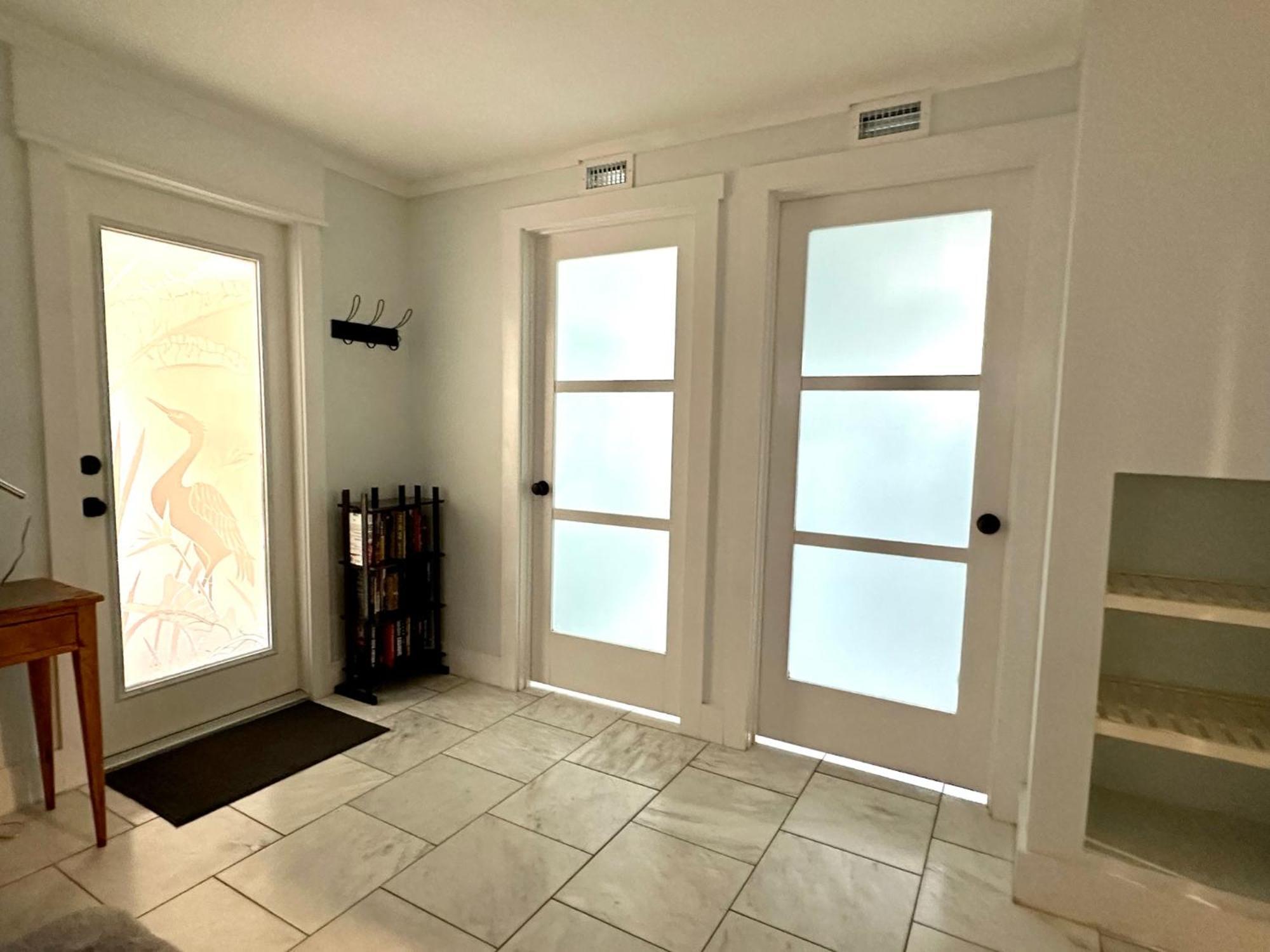 Romantic Secret Garden - Marble Floors & Bath Dt Just 2 Blocks Beach Only 3 Miles 圣奥古斯丁 外观 照片